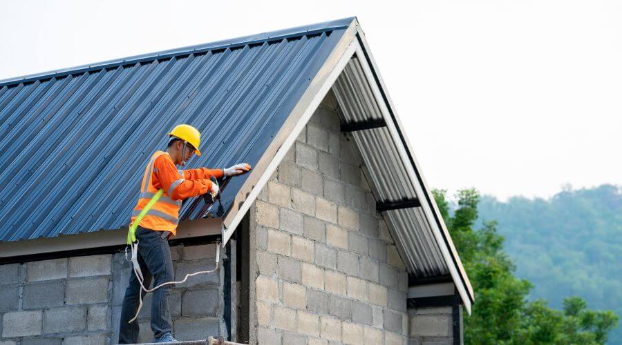 Professional gutter cleaning in Goshen, VA
